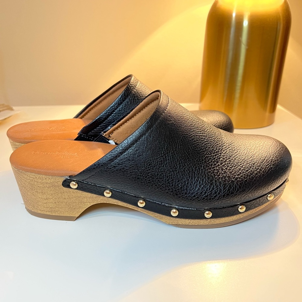 Clogs